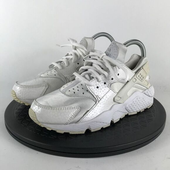 Nike Air Huarache Run Premium White Running Shoes 683818-100 Women’s Size 7 - Picture 1 of 12